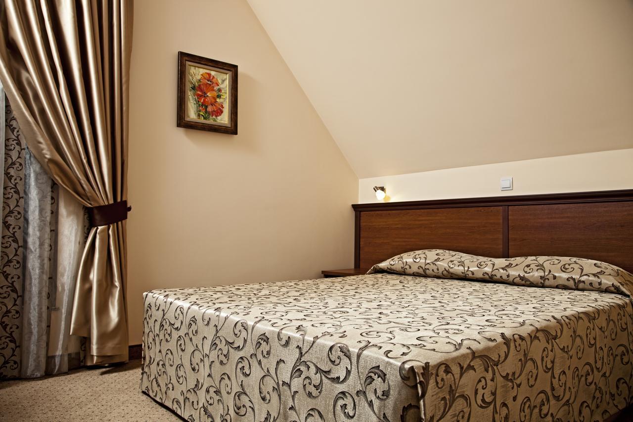Favorit Hotel 3*